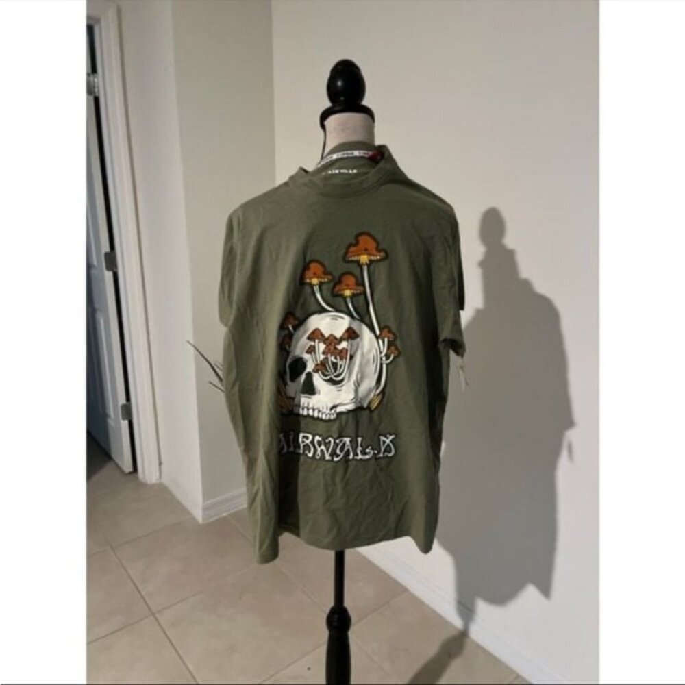 NWT men’s small airwalk scull mushroom shirt